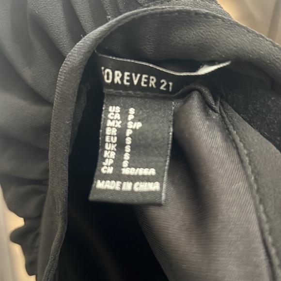 Forever 21- sheer skirt with lining- Small - Picture 3 of 3